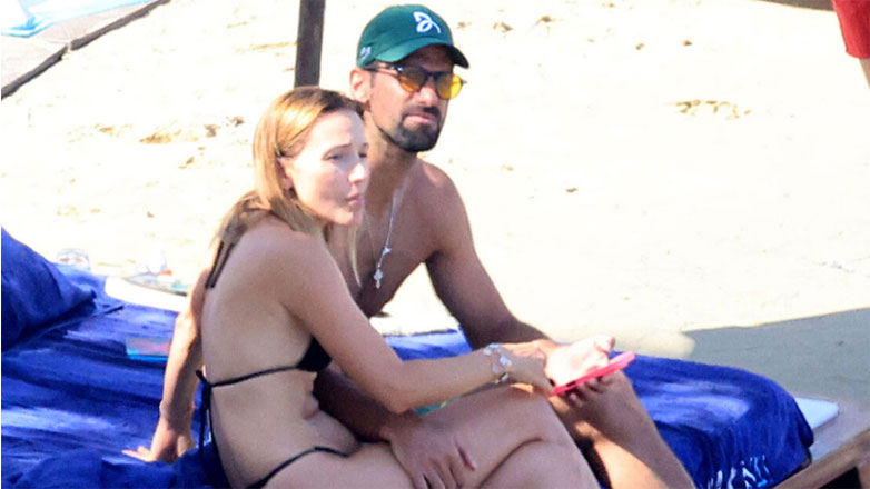 Novak Djokovic: Τρυφερές στιγμές στη Μύκονο με τη σύζυγό του, Jelena Pack – Φωτογραφίες