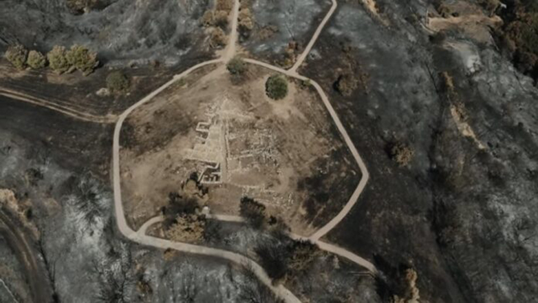 Ο Μυκηναϊκός οικισμός της Βούντενης μετά την καταστροφική πυρκαγιά στην Πάτρα – Βίντεο