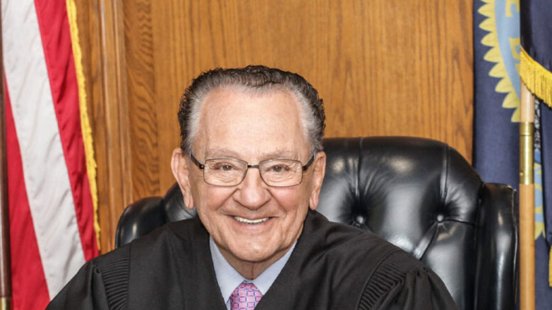 Frank Caprio: Πέθανε ο πιο συμπαθητικός δικαστής του Ρόουντ Frank Caprio: Πέθανε ο πιο συμπαθητικός δικαστής του Ρόουντ