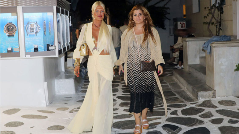 Μαρίνα Σταυράκη: Mαγνήτισε όλα τα βλέμματα με την εντυπωσιακή της εμφάνιση στα Ματογιάννια – Φωτογραφίες