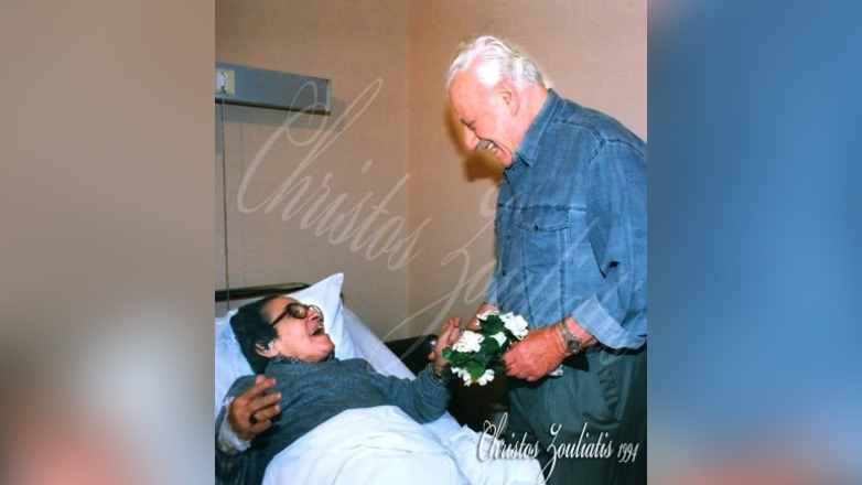 Όταν ο Χαρίλαος Φλωράκης επισκέφτηκε την Σωτηρία Μπέλλου στο Νοσοκομείο