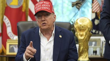 ΗΠΑ: Ένα ακόμη «σόου» Τραμπ με αφορμή την κλήρωση του Μουντιάλ