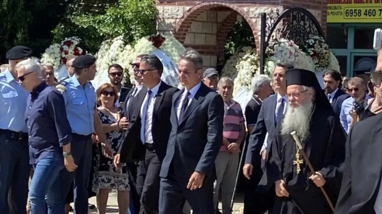 «Τελευταίο αντίο» στον Απόστολο Βεσυρόπουλο