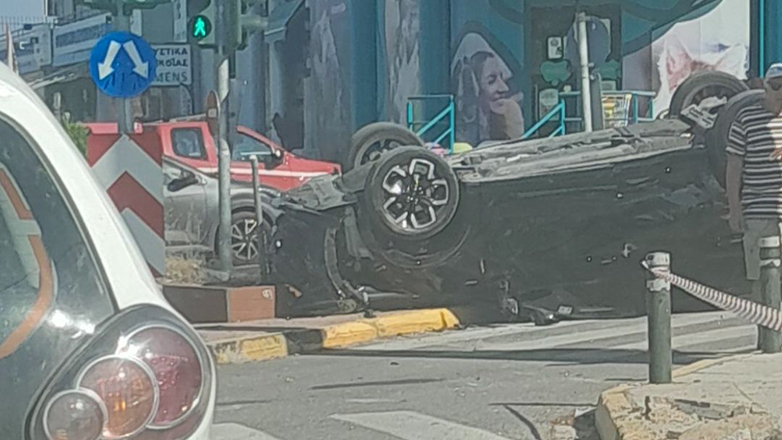 Σοβαρό τροχαίο με ανατροπή οχήματος στην Άνοιξη