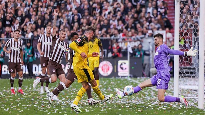 Γερμανία «Πολύ σκληρή για να πεθάνει» η Ζανκτ Πάουλι, 3-3 με την Ντόρτμουντ