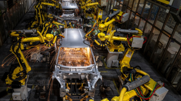 Kia: Οι Κορεάτες «πάτησαν» πόδι στην Σλοβακία και ξεκίνησαν την παραγωγή του ευρωπαικού EV4