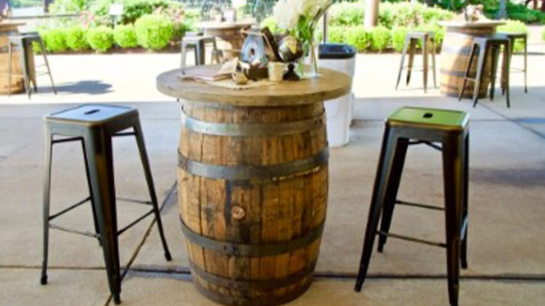 Δύο συλλήψεις ιδιοκτητών μπαρ στη Σκιάθο