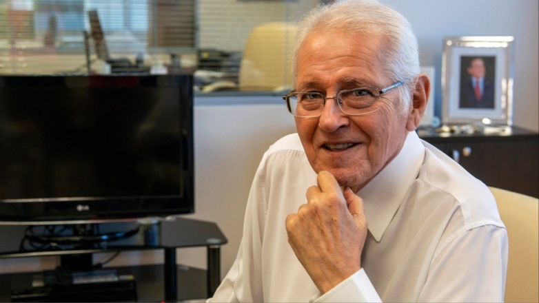 Δημήτρης Κωνσταντάρας: Η σπάνια δημόσια εμφάνιση του δημοσιογράφου πριν από ένα χρόνο – Που είχε βρεθεί