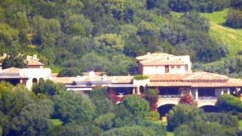 Villa Certosa: Προς πώληση η εμβληματική έπαυλη του Σίλβιο Μπερλουσκόνι στη Σαρδηνία