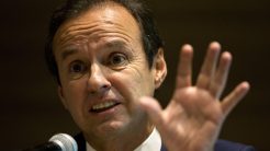 Βολιβία: Ο δεξιός υποψήφιος για την προεδρία υπόσχεται να ακυρώσει συμφωνίες για το λίθιο με την Κίνα και τη Ρωσία