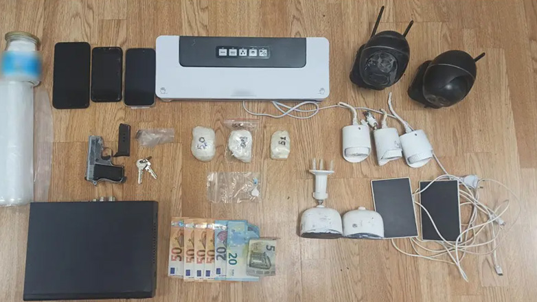 Δύο συλλήψεις στην Αττική για κατοχή και διακίνηση ναρκωτικών