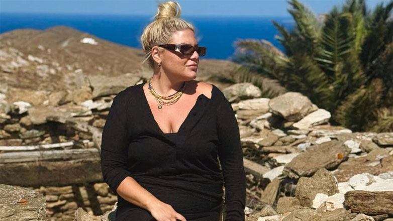 Δανάη Μπάρκα: Συγκινεί για τον θάνατο του παππού της – «Νιώθω την φωνή του στα αυτιά μου»