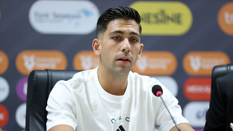 Μπακασέτας: «Ελπίζω να σκοράρω και να προκριθούμε»