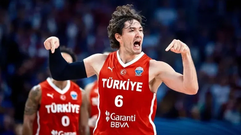 Ευρωμπάσκετ 2025: Άνετη πρεμιέρα για την Τουρκία, 93-73 την «οικοδέσποινα» Λετονία