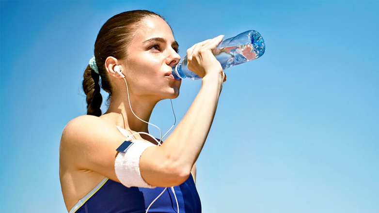 Πώς να πίνεις περισσότερο νερό