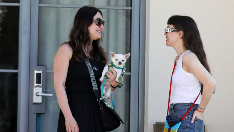 Νικόλ Σαραβάκου – Βίκυ Γεροθόδωρου: Διακοπές στη Ρόδο για μαμά και κόρη – Φωτογραφίες