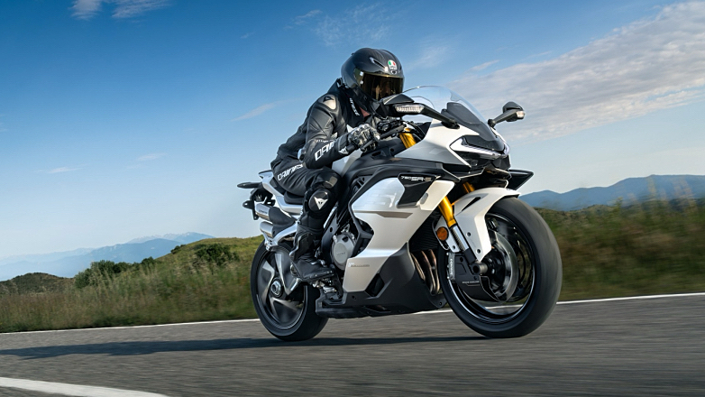 Η CFMoto μόλις παρουσίασε το νέο σπορ μοντέλο 750SR-S