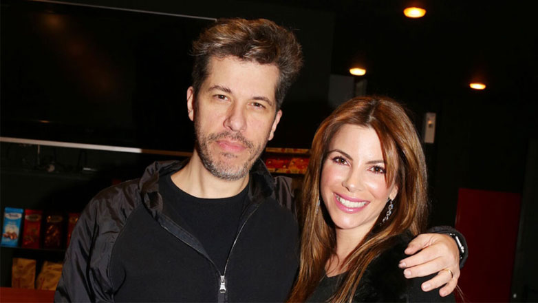 Χάρης Βαρθακούρης: Η σπάνια φωτογραφία αγκαλιά με την σύζυγό του, Αντελίνα, και την κόρη τους, Λιόνα