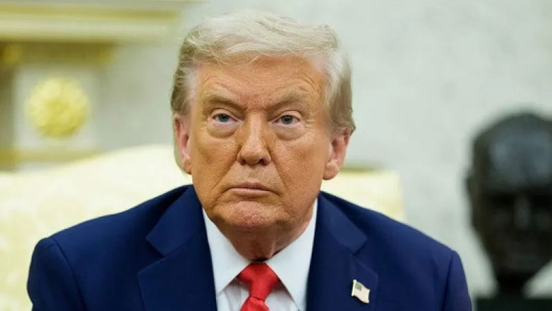 Τραμπ: Eύχομαι «πολλή τύχη» στην Τέιλορ Σουίφτ και τον Τράβις Κέλσι