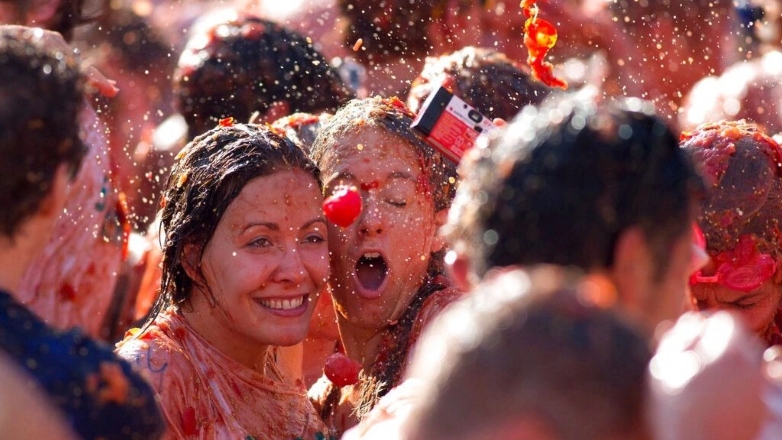 Ντοματοπόλεμος στην Ισπανία με 100 τόνους στο «πεδίο της μάχης»