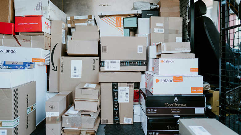 ΗΠΑ: Καταργείται η απαλλαγή φόρου για τα μικρά δέματα που εισέρχονται στη χώρα