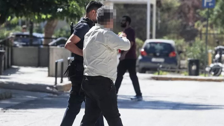 Προφυλακίστηκε ο υπάλληλος του Δήμου Παλλήνης που κατηγορείται για εμπρησμούς