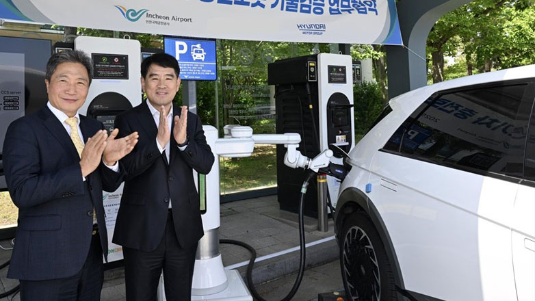 Η Hyundai φτιάχνει ρομπότ που θα φορτίζουν μόνα τους τα ηλεκτρικά Ι.Χ. – Απλά παρκάρεις και όλα γίνονται μόνα τους