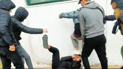 Ανήλικοι ξυλοκόπησαν 15χρονο σε πλατεία και εξαφανίστηκαν