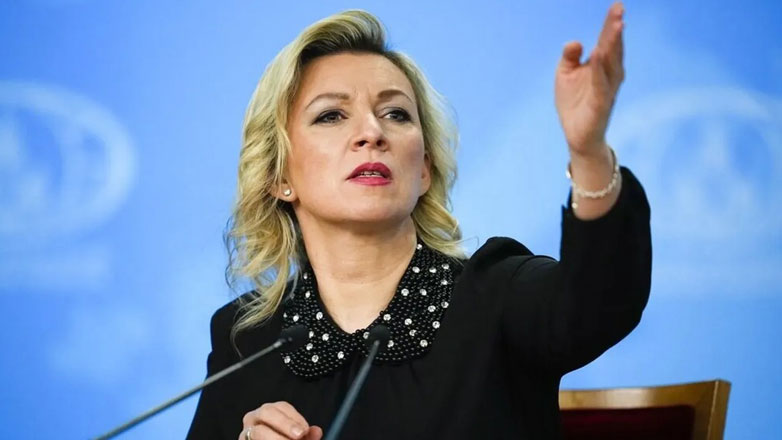 Ζαχάροβα εναντίον Μερτς: «Να πάει σε ψυχίατρο»