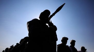 Οι Χούθι ορκίζονται εκδίκηση για τον θάνατο του «πρωθυπουργού» και ανώτατων αξιωματούχων από ισραηλινές επιδρομές