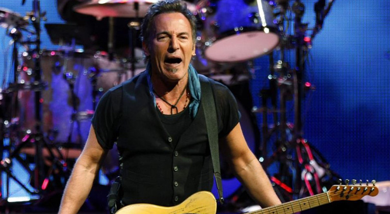 Οι Μπρους Σπρίνγκστιν-Τζέρεμι Άλεν Γουάιτ συγκίνησαν το κοινό στην πρεμιέρα του «Deliver Me From Nowhere»