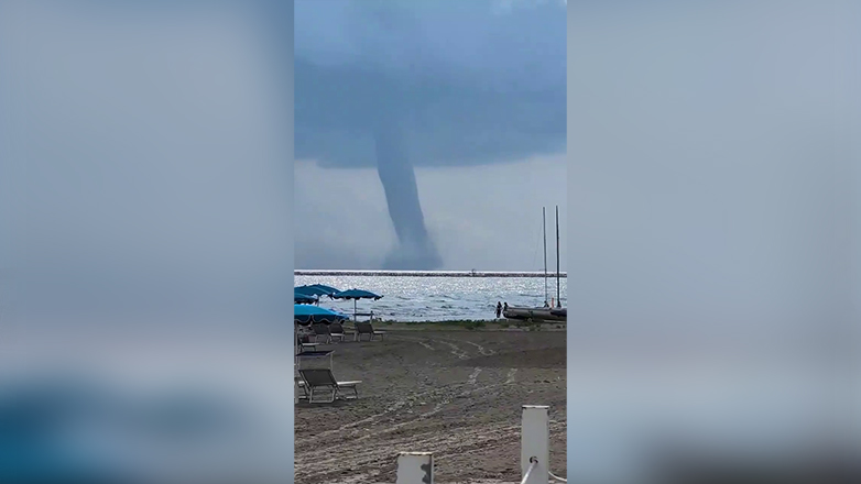 Ιταλία: Βίντεο από υδροστρόβιλο στα ανοιχτά της Sottomarina