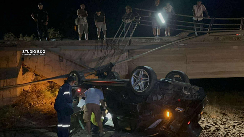 Αργολίδα: Αυτοκίνητο έπεσε από γέφυρα – Τραυματίστηκε ο οδηγός
