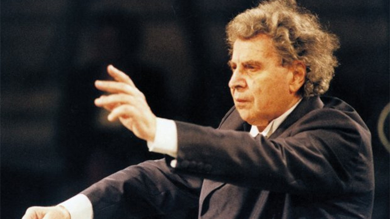 «Από τον Μίκη Θεοδωράκη στον Απόστολο Καλδάρα»: Μια συναρπαστική συναυλία στο Θέατρο Βράχων