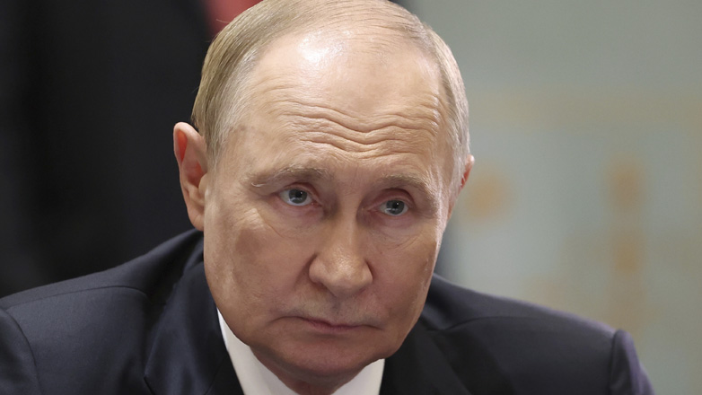 Έφτασε στο Πεκίνο ο Πούτιν