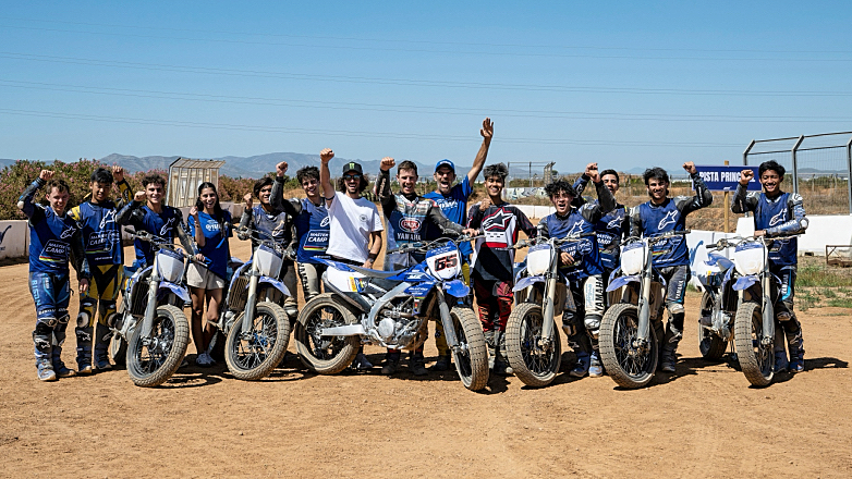 Ο Rins, ο Rea και ο Mahendra εμπνέουν τους αναβάτες του Yamaha BLU CRU Master Camp τη 2η μέρα