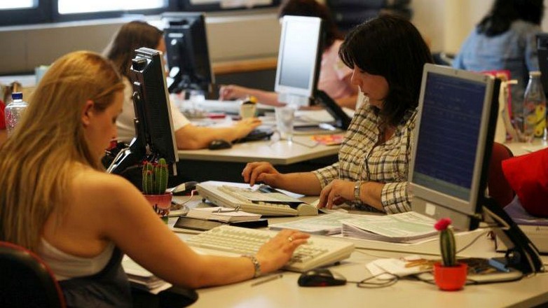 ΕΒΕΠ: Πώς ορίζεται η μεσαία τάξη στην Ελλάδα του 2025 και πώς συνδέεται με την μικρομεσαία επιχειρηματικότητα