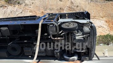 Αττική οδός: Σύγκρουση νταλίκας με φορτηγό –  Αυτοκίνητα έφυγαν στο αντίθετο ρεύμα