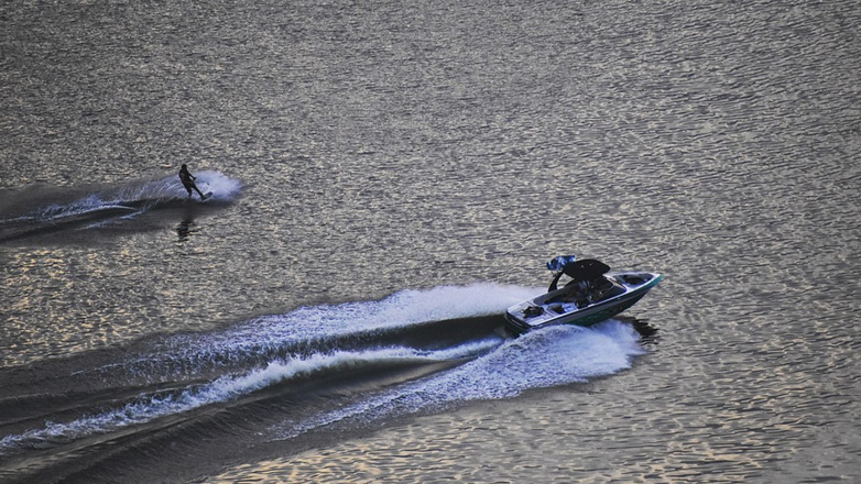 Τραυματίστηκε 27χρονος κατά τη διάρκεια wakeboarding στη Σαντορίνη
