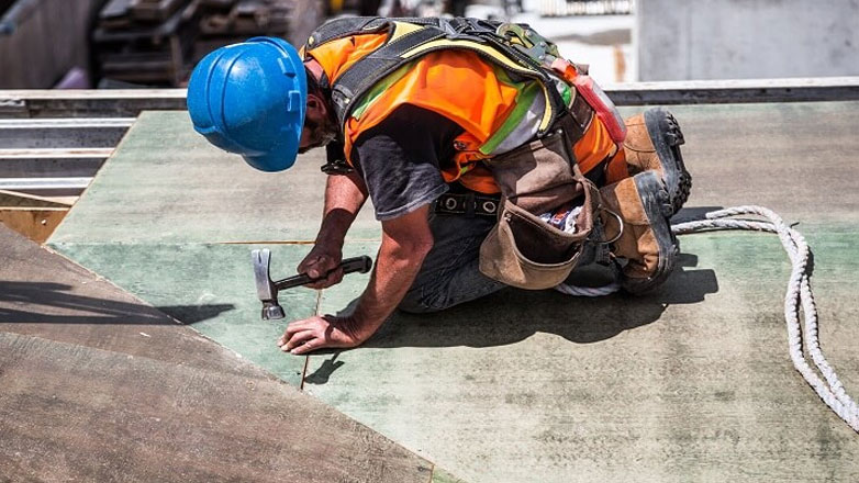 Η Επιθεώρηση Εργασίας επέβαλε πρόστιμα 94.502 ευρώ για θερμική καταπόνηση εργαζομένων