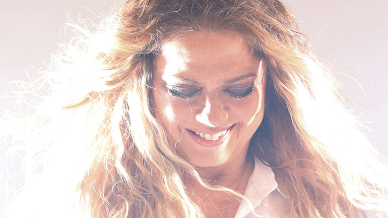 Η Ελένη Τσαλιγοπούλου live στο Παλαιό Φάληρο