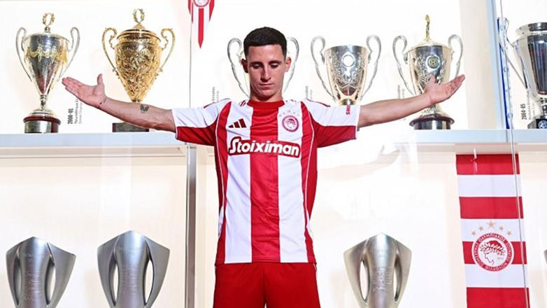 Ποντένσε: «Χαρούμενος που επέστρεψα σπίτι, ανυπομονώ να πετύχουμε ακόμη περισσότερα»