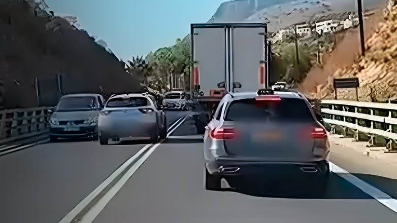 ΒΟΑΚ – Τρομακτικό βίντεο: Μπήκε στο αντίθετο ρεύμα και έκανε τριπλή προσπέραση