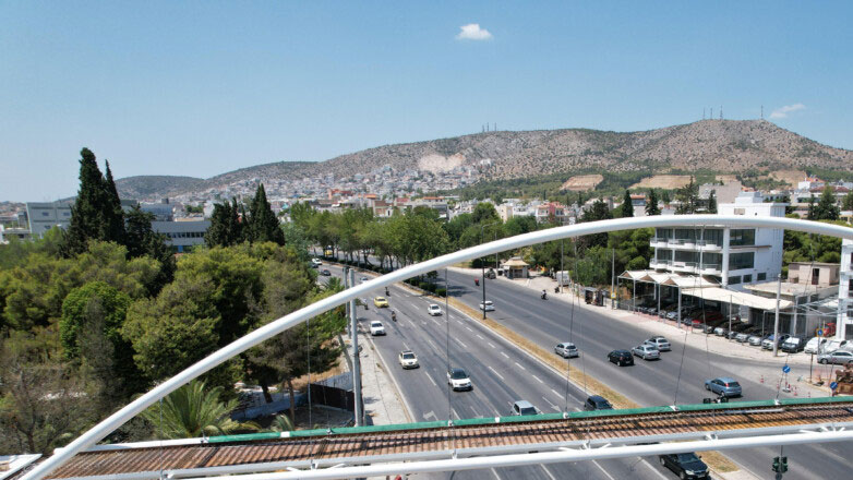 Κηφισός: Άνδρας απειλεί να αυτοκτονήσει