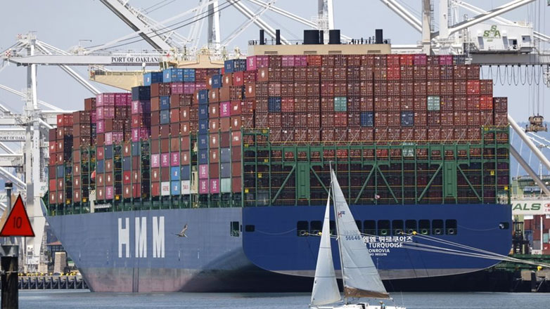 Τουλάχιστον 88 ταχυδρομικές υπηρεσίες διέκοψαν τις αποστολές δεμάτων στις ΗΠΑ, λόγω των δασμών