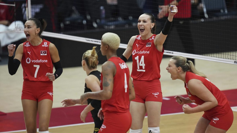 Βόλεϊ: Έγραψε ιστορία η Εθνική Τουρκίας – Προκρίθηκε για πρώτη φορά σε τελικό Παγκοσμίου Κυπέλλου