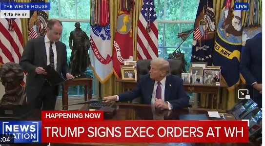 Τράμπ: Το Πεντάγωνο γίνεται επίσημα «Υπουργείο Πολέμου»