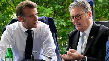 Πολιτική αστάθεια σε Λονδίνο και Παρίσι