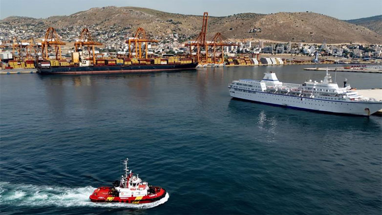 Κρουαζιερόπλοιο προσέκρουσε στο λιμάνι του Πειραιά
