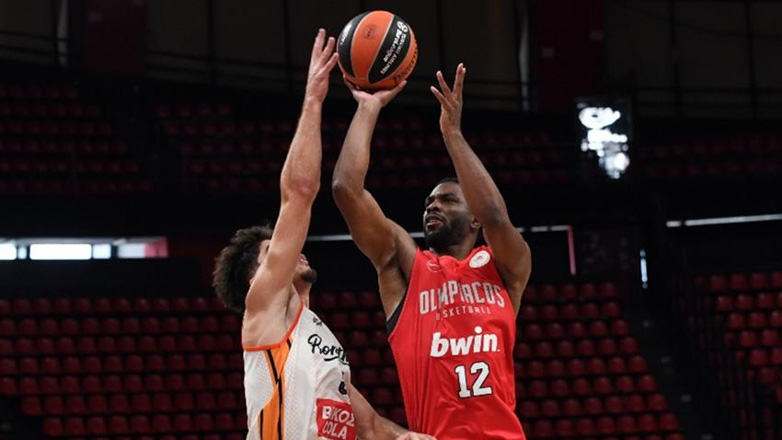 Ολυμπιακός: To πρώτο καλάθι του Κίναν Έβανς με την «ερυθρόλευκη» φανέλα